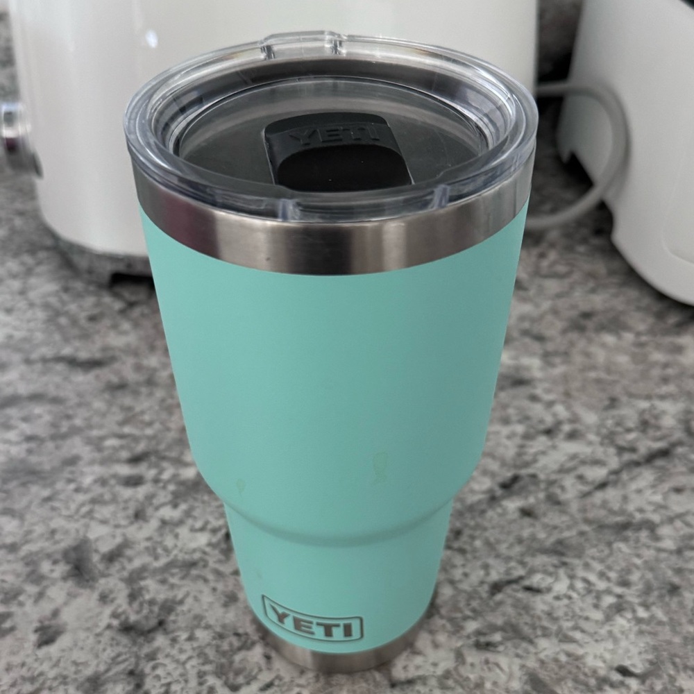 Yeti 30oz tumbler